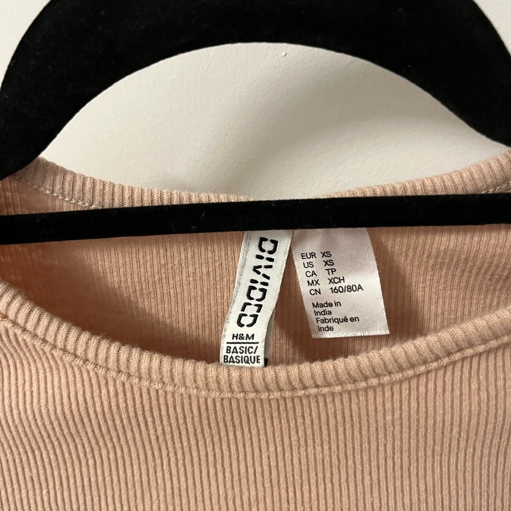 H&M Ribbed Tan Top - Picture 2 of 3